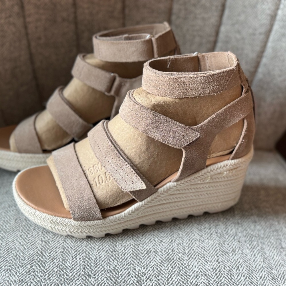 Sorel Wedge Sandals